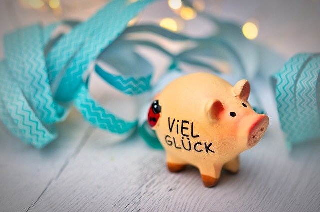Glücksschwein mit dem Schriftzug "Viel Glück"